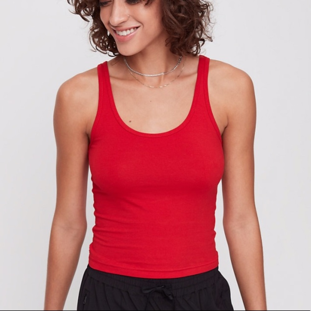 Aritzia Tank. Brand new. size small.